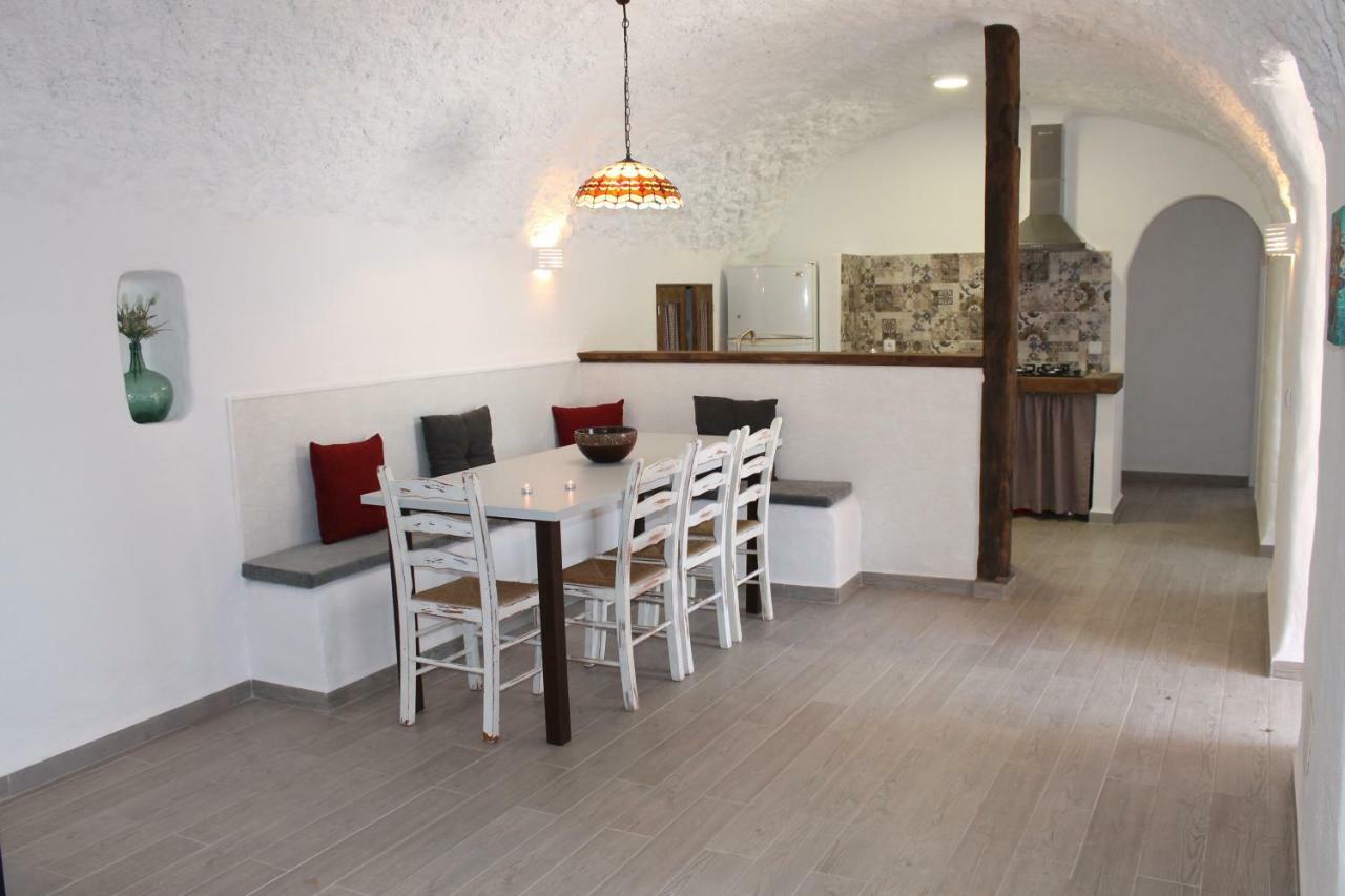Vila Cuevas Adonia Freila Exteriér fotografie